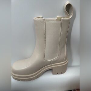 Lady Godiva Women's Chunky Pull On Boots Size 6 NWOT